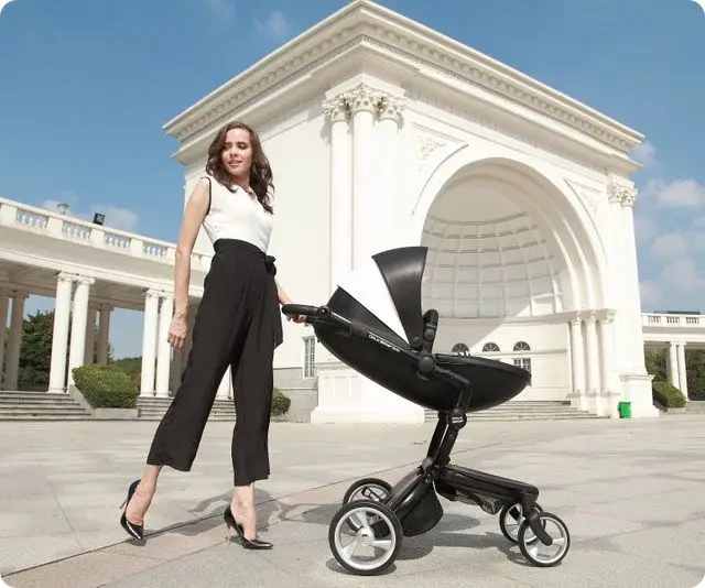 hot mom ruchka