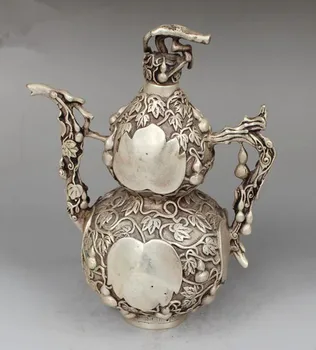 

Chinese ancient Tibet silver hand-carved gourd shape design