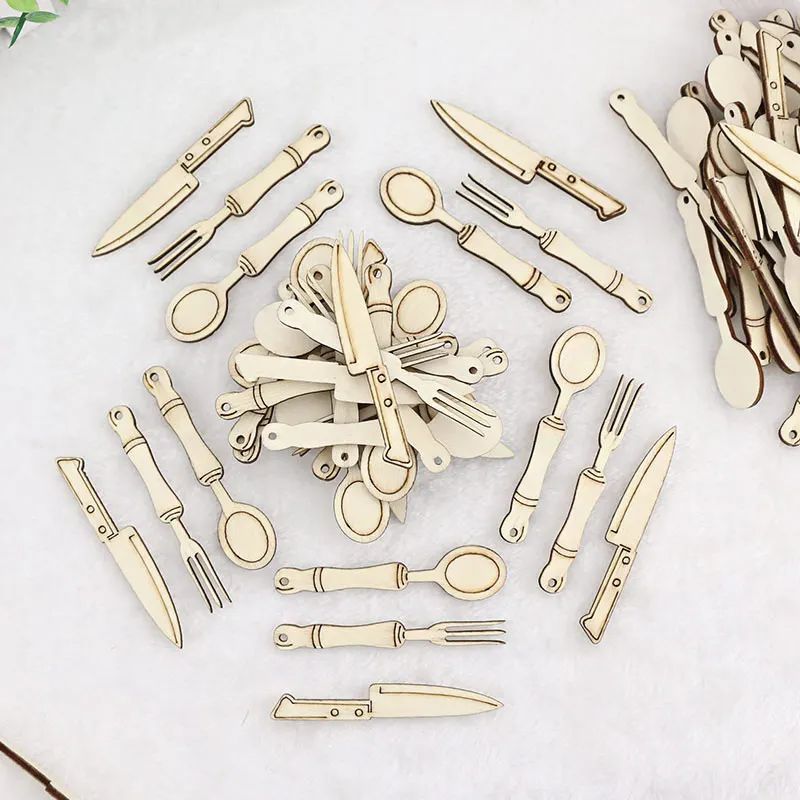 

50pcs Natural Wood Slice Mixed Knife /Fork / Spoon With Top Hole For Small Christmas Tree Ornament Wood DIY Package