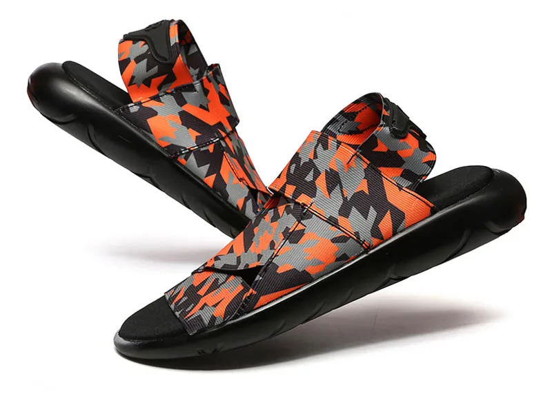 Г. летние мужские новые сандалии Корейская камуфляжная Повседневная пляжная обувь на плоской подошве в римском стиле для мужчин, модные сандалии многоцветные дышащие, 5 цветов