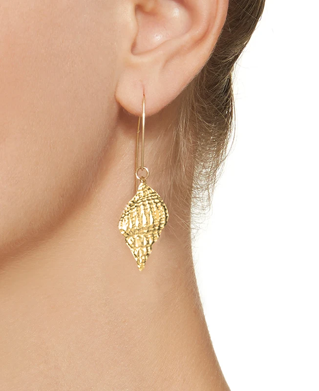 large_brinker-eliza-gold-dark-and-stormy-shell-earrings