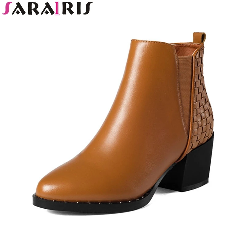 

SaraIris 2018 Autumn Genuine Leather Slip-On Chelsea Ankle Boots Fretwork Platform High Square Heel Women Shoes Large Size 33-43