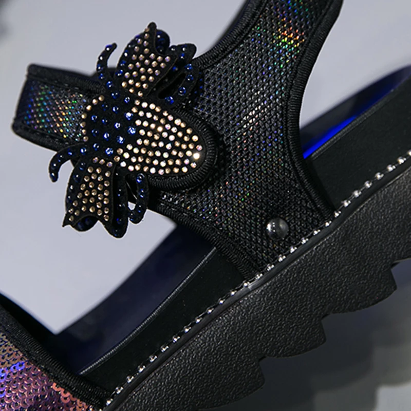 صنادل أرضية للنساء الصيف الأزياء والأحذية الترتر عالية الكعب أحذية الكورية نمط 2019 الصيف صناديل للنساء حذاء أسود