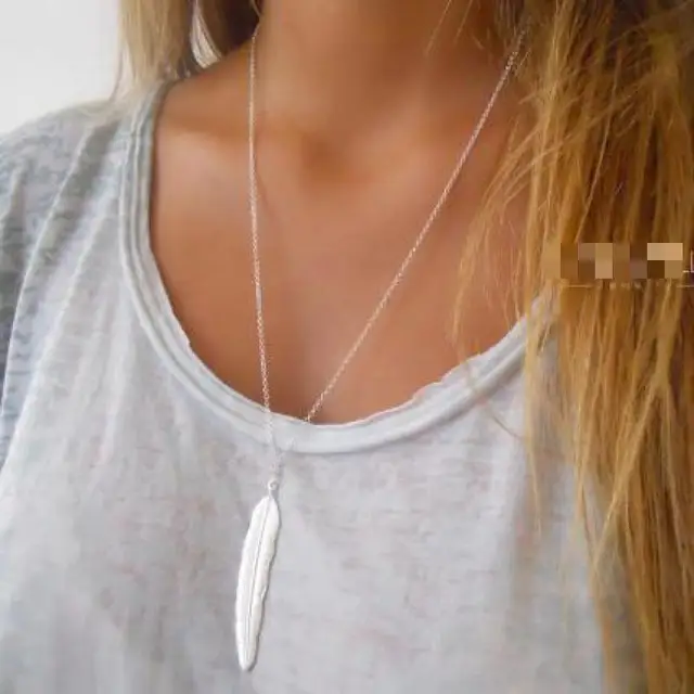 New Personality Simple Alloy Leaves Feathers Women's Necklace, Hot Women's Sweat New Personality Simple Alloy Leaves Feathers Women's Necklace, Hot Women's Sweat