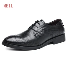 2019 Black Brown Men Bullock Embossed Genuine Leather Shoes Mens Pointed Toe Dress Shoes Formal Slip On Office Wedding Shoes Men mycolen brand fashion 2018 summer black flats pointed toe buckle mens dress shoes genuine leather men office wedding shoes