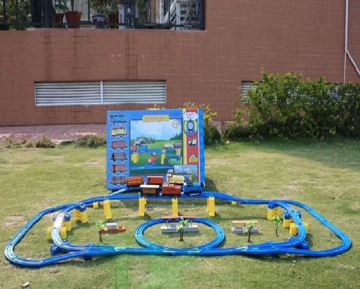 Free shipping Thomas and friends car styling kids toys thomas train track toys diecast railroad toys