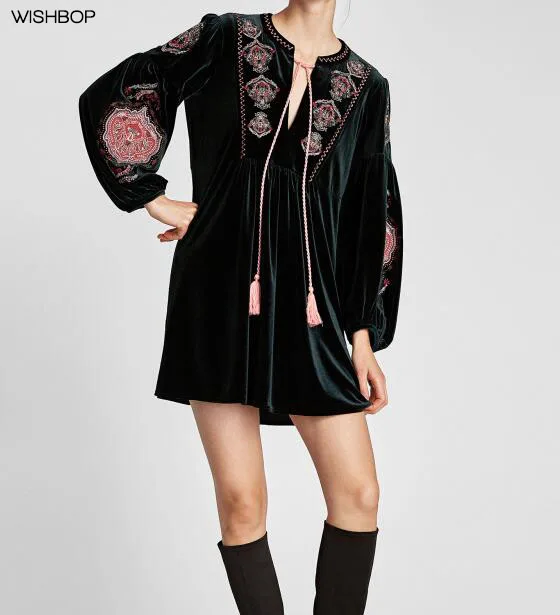 

WISHBOP NEW 2017 Fashion Bottle Dark Green Flowers EMBROIDERED VELVET Mini Yoke DRESS Long puffy sleeves Round Neck tassels Tied