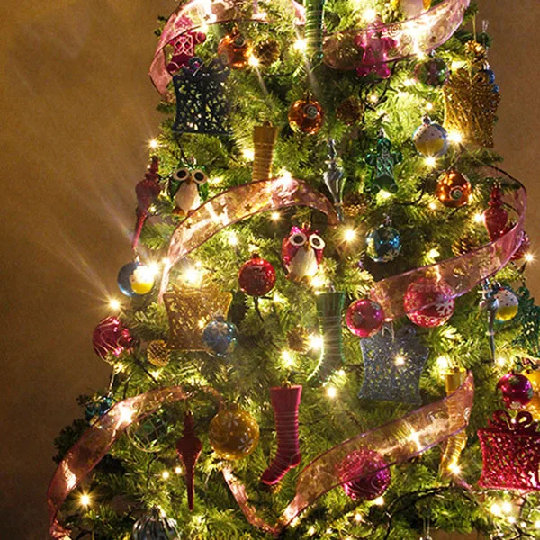 Conjunto de adornos colgantes de árbol de Navidad de 52 piezas, juego de decoración de Pinecone de bolas de plástico VA88 Conjunto de adornos colgantes de árbol de Navidad de 52 piezas, juego de decoración de Pinecone de bolas de plástico VA88