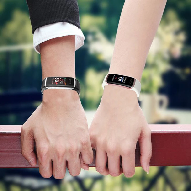 couple watch with location tracker