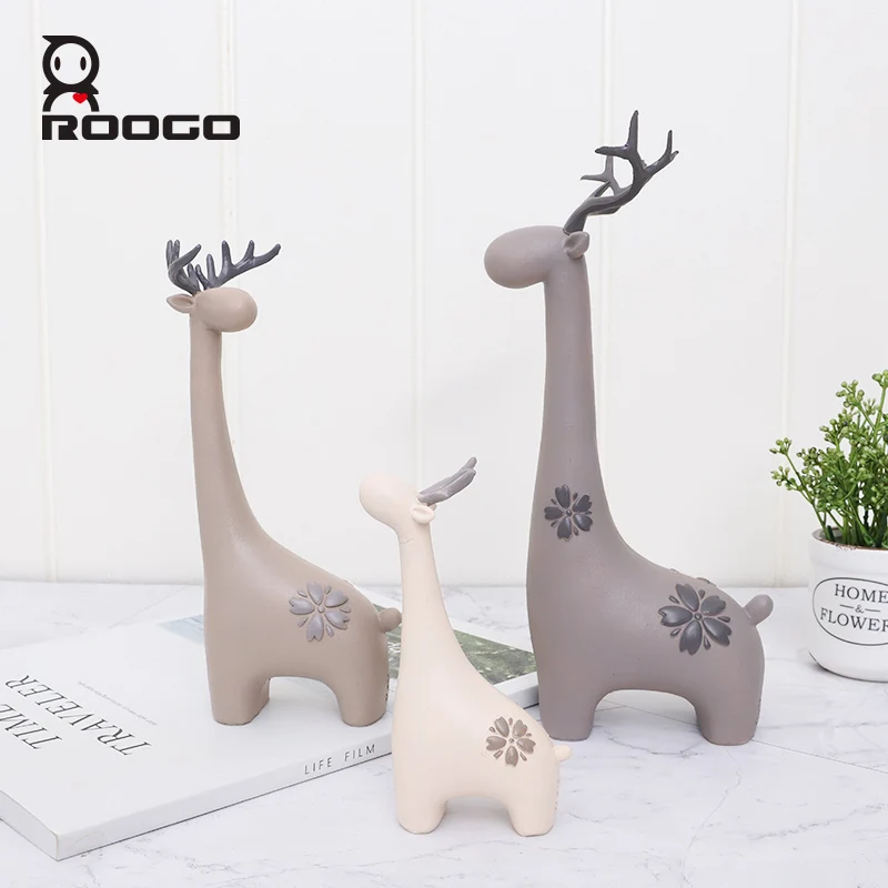 

Roogo Creative Deer Family Ornaments For Home Decor Cute Miniature Figurines Anniversary Gift Resin Living Room Decorations