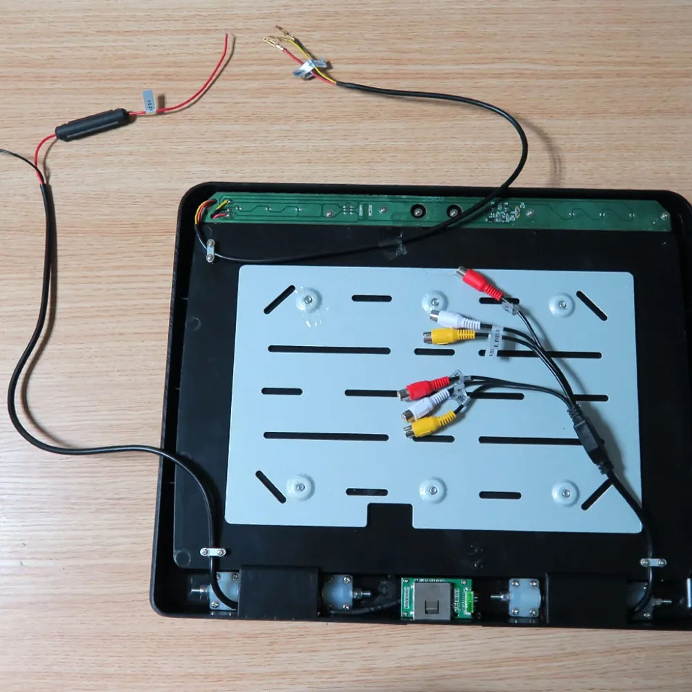 Flash Deal 15.4 inch Roof Monitor with Built-in DVD Player 3 Flash Deal 15.4 inch Roof Monitor with Built-in DVD Player 3