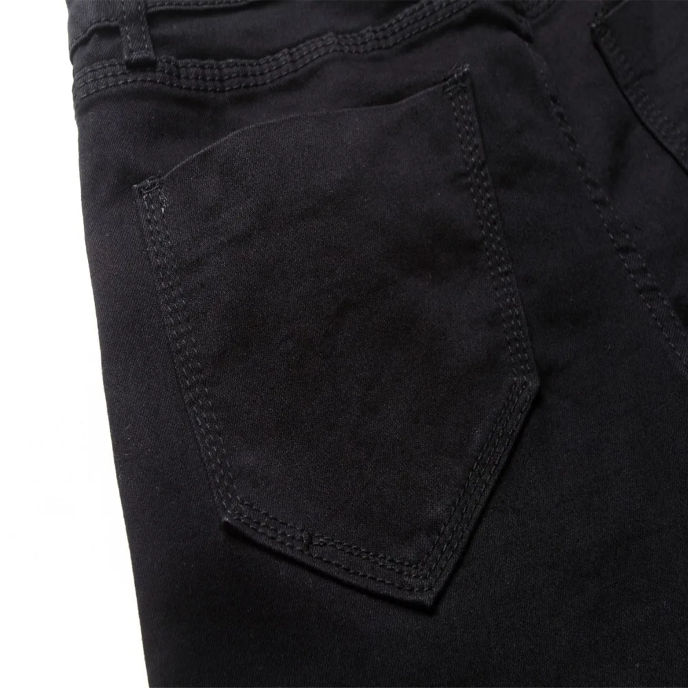 3213779386_567459199