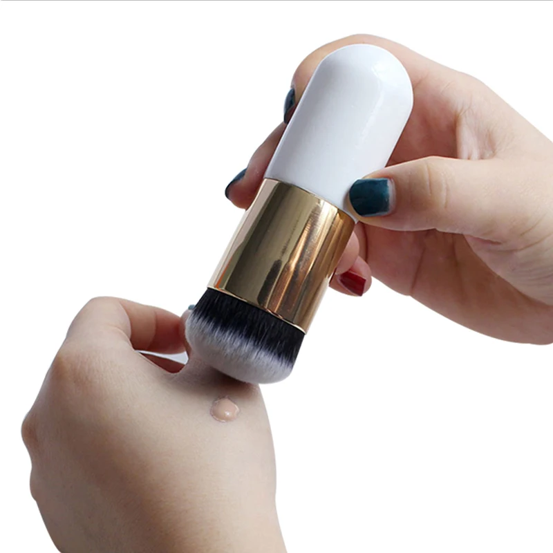 New-Chubby-Pier-Foundation-Brush-Flat-Cream