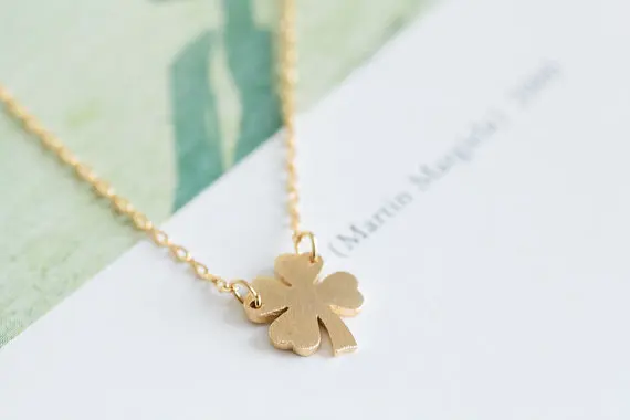 N030 Tiny Four Leaf Clover Necklace Lucky Clover Necklaces Simple Shamrock Necklaces for Good Luck Birthday Gifts
