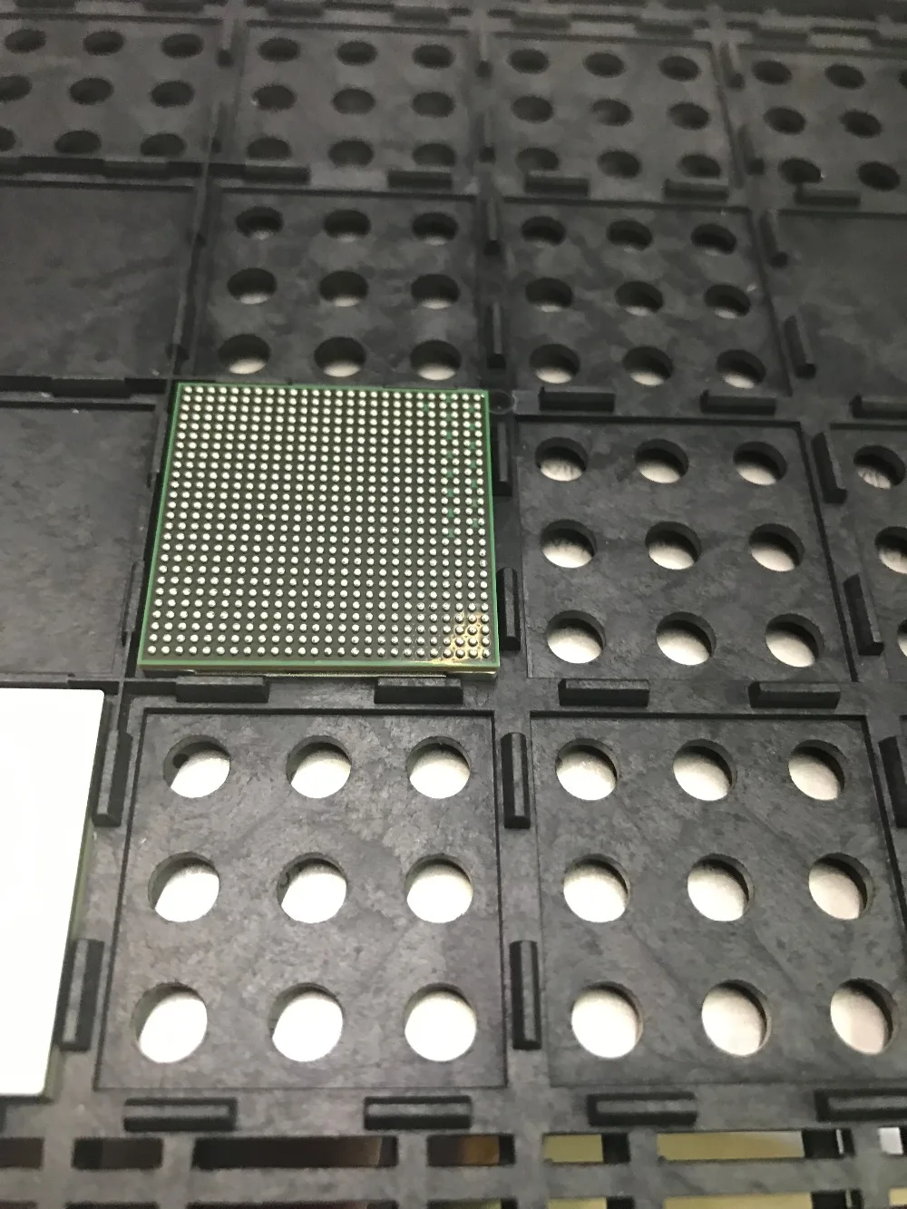 Новая Оригинальная XC7K325T-2FFG676I XILINX 16+ BGA BGA676