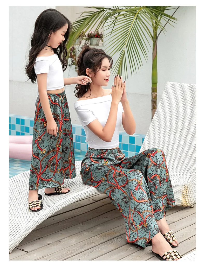 Летние одинаковые Семейные шифоновые штаны с высокой талией в богемном стиле с цветочным принтом для мамы и дочки пляжные костюмы
