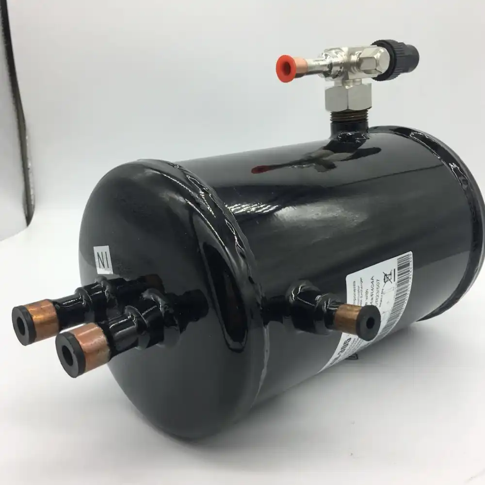 A combined refrigerant receiver, suction line accumulator and