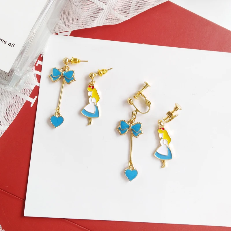 

Personality Creative Jewelry Metal Texture Cute Asymmetric Bow Alice Princess Clip Earrings for Women Girl Fashion Accessories