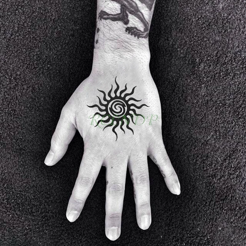 للماء المؤقتة الوشم ملصق بارد الشمس وهمية تاتو فلاش الوشم القدم الذراع اليد الرقبة الجسم الفن لفتاة الرجال النساء للماء المؤقتة الوشم ملصق بارد الشمس وهمية تاتو فلاش الوشم القدم الذراع اليد الرقبة الجسم الفن لفتاة الرجال النساء