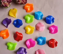 580pcs 25*28mm Beautiful Acrylic Flower Petal Beads With Hole For Hair Peice Tiaras Jewelry Scrapbooking Craft DIY