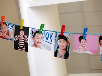 Kaufen 100 Pcs/menge Zufällige Mini Farbige Frühling Holz Clips Kleidung Foto Papier Peg Pin Clothespin Handwerk Clips Party Dekoration MQ 001