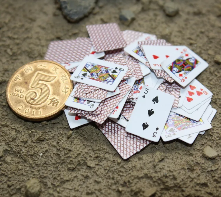 

1/6 scale Playing cards for Doll Props.Suitable for 12" action figure,Doll accessories.Doll and other accessories not included