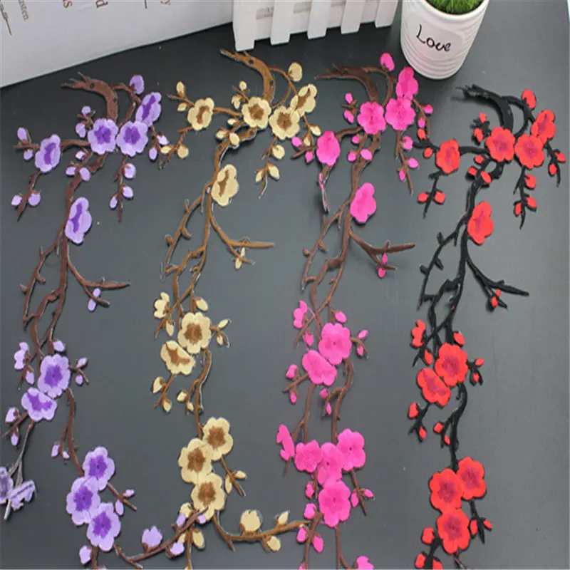 

New Plum Blossom Flower Applique Clothing Embroidery Patch Fabric Sticker Iron On Sew On Patch Craft Sewing Repair Embroidered