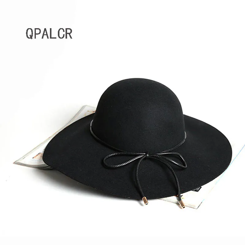 QPALCR Зимняя шерстяная одежда Fedora Шапки для Для женщин женские черные полями ремень Лук широкими полями чувствовал Шапки Повседневное Купол
