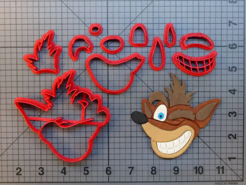 JB_Crash-Bandicoot-266-691-Cookie-Cutter-Set-Video-Game-Character-266-691_