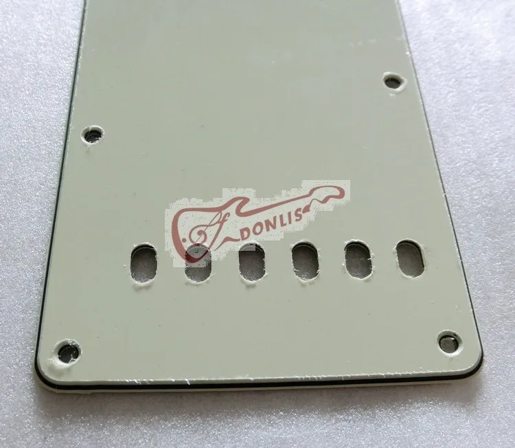 mint strat back cover