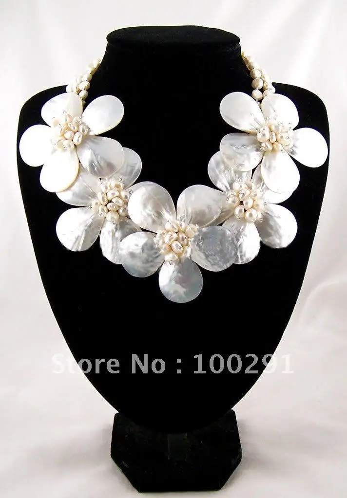 2019--Free ship! Fashion Jewelry Freshwater pearl Large Flower necklace for Wedding Party Gift