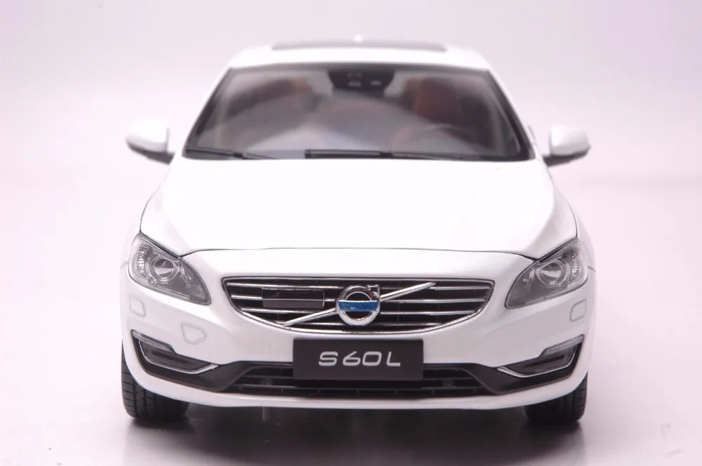 1:18 литья под давлением модель для Volvo S60L белый сплав игрушечный автомобиль миниатюрная Коллекция подарков S60