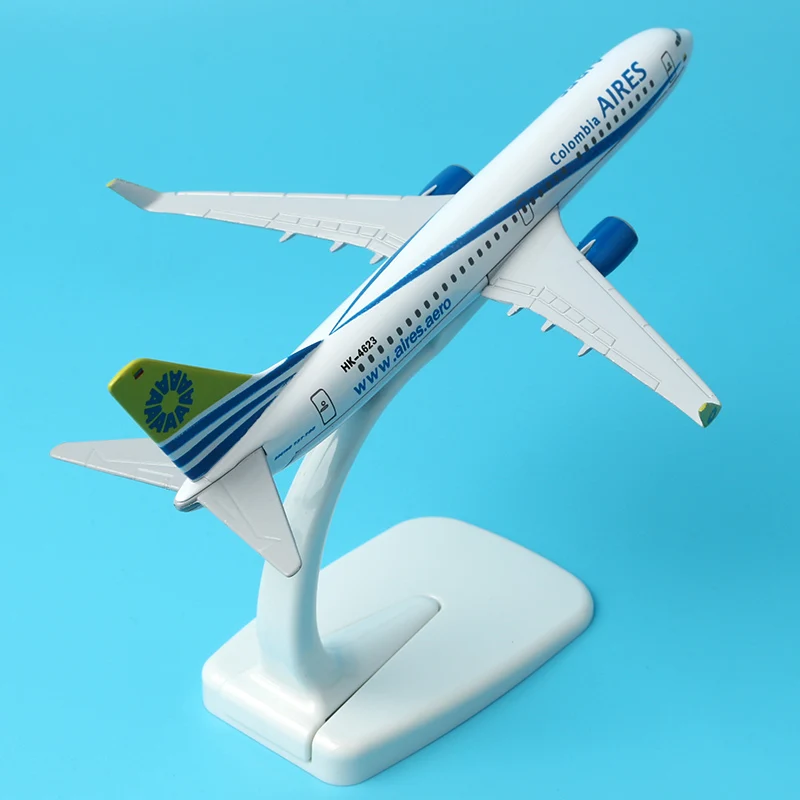 Модель самолета Колумбия Боинг 737 800 16 см модель из сплава авиационная