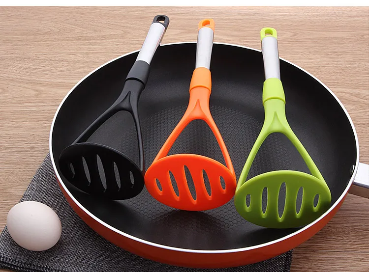 

1PC Stainless Steel +PP Plastic Potato Masher Mashing Plate for Smooth Mashed Potato Fruit Vegetable Tools Press Crusher KX 222