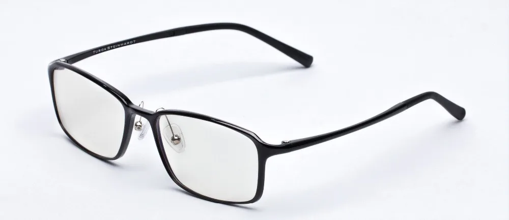 mj-blueglasses-05