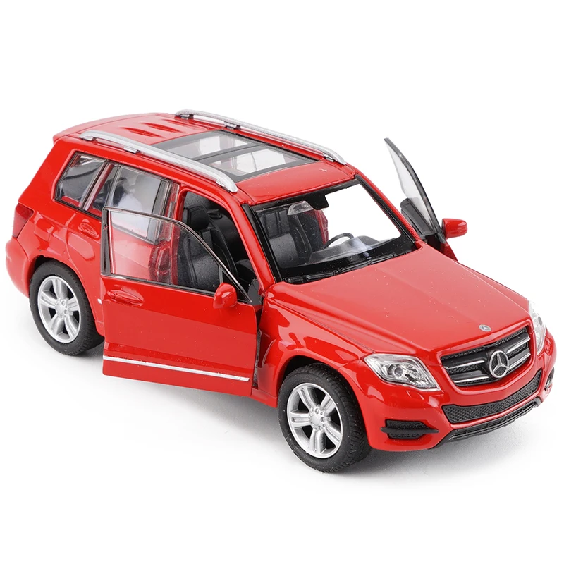 136 WELLY TheMercedes-Benz GLK (2)