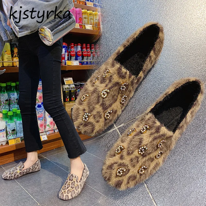 

kjstyrka 2018 sapato feminino fashion plush women flats number crystal leopard furry comfortable ladies loafers zapatillas mujer