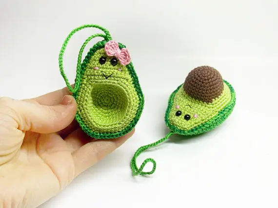 Crochê Brinquedos Amigurumi Abacate Amantes 2 Móbiles e chocalhos para bebês