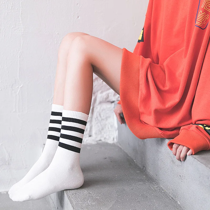 

2018 New Fashion Women Socks Cotton 1 Pair Classic Striped Autumn Breathable Soft Casual Socks Women High Quality