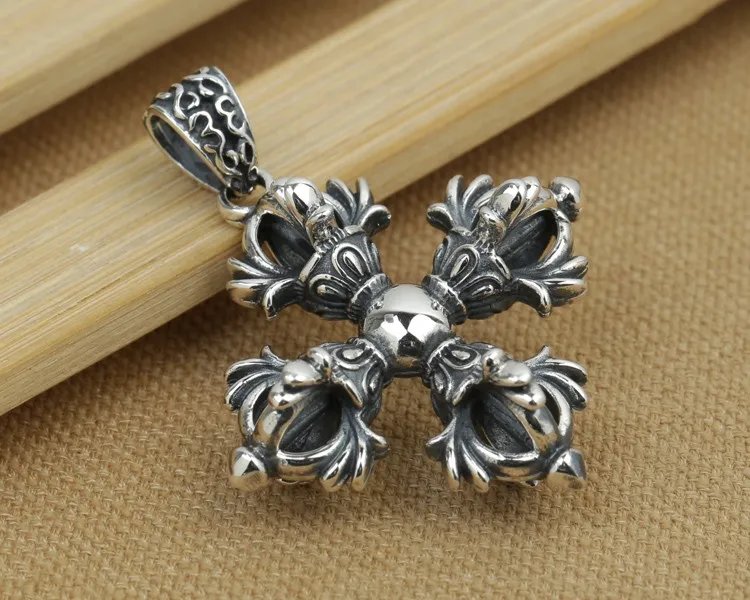 silver-pendant068a