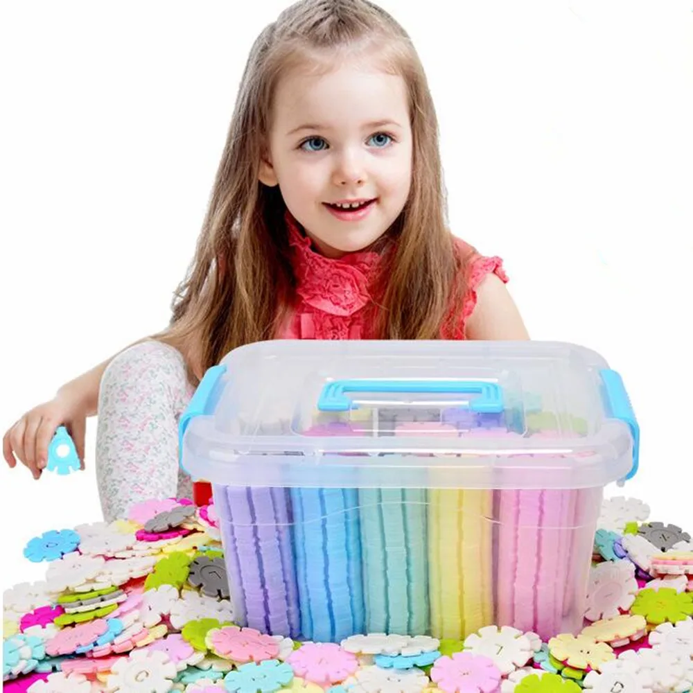 

1000pcs Creative Blocks Montessori Snowflake Building Blocks Toy Brick Snow DIY Block Assembling Early Educational Learning Toy