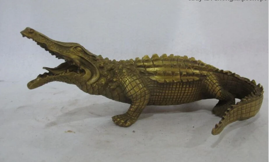 

Chinese Brass Copper handwork carve Crocodile Decoration Statue