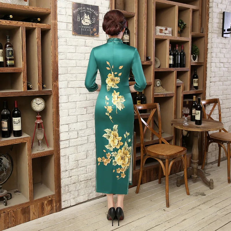 Шэн Коко шелк зеленый длинные Qipao атлас Cheongsam Половина рукава Chipao зеленый низ золотой цветок Длинные китайские платья Шанхай