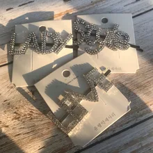 Дизайн модные буквы горного хрусталя заколки для волос шпильки для женщин обувь девочек заколка с бижутерией стиль головные уборы