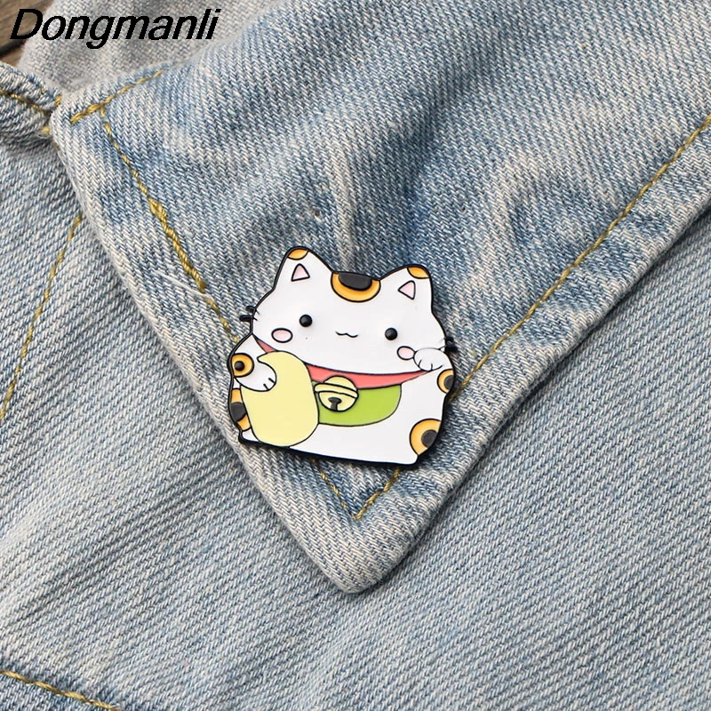 

DMLSKY Cute Cat brooch Backpack Badge Clothes Pin Enamel Pins Hat Pin Charm Kids Gift Fashion Aceessory M2268