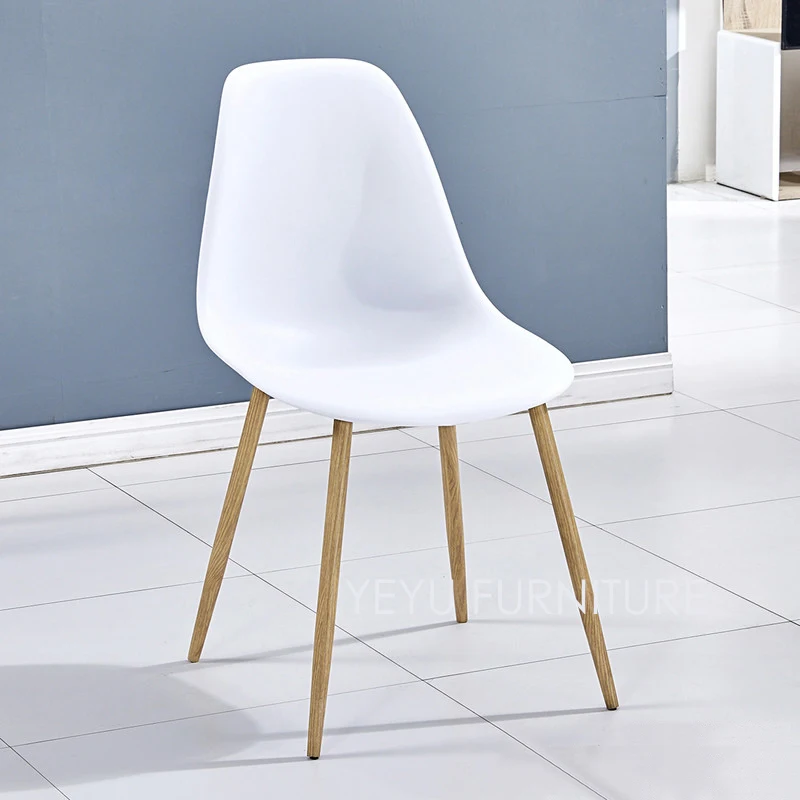 Design Moderno e minimalista de aço do metal perna de plástico cadeiras de assento de Jantar Cadeira Lateral Cadeira de Design Simples Café loft Mobília De Jantar