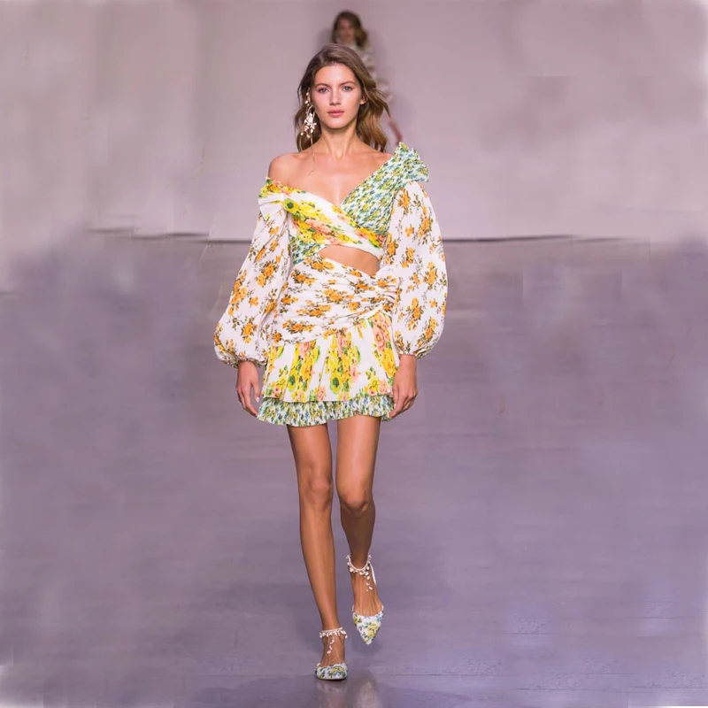 

2019 spring new long-sleeved dress high quality printed patchwork hole style dress flower print sexy V-neck mini dress