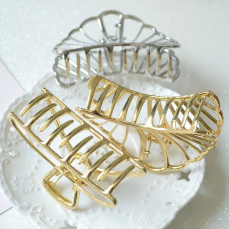 1Pcs Vintage Seashell Fashion Hair Accessories for Women Modern Stylish Hair Claw Hair Clips Bun Maker Make Hair Styling Tool