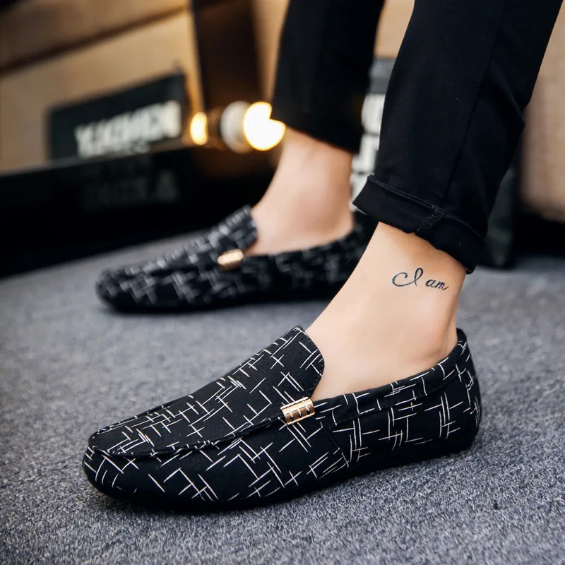 

2019 Spring men's casual tide bean shoes men's loafers breathable set one foot pedal men's shoes size 38-46