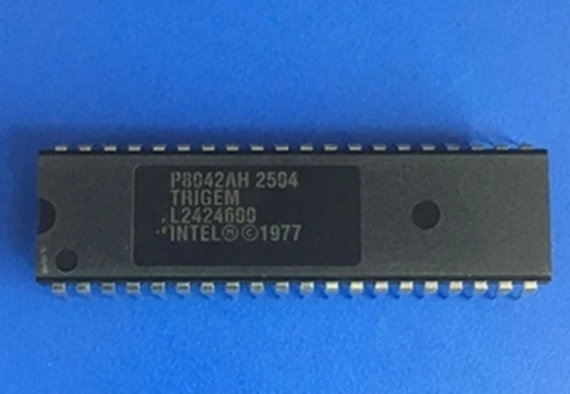 

P8042AH P8042 DIP40 10 шт.